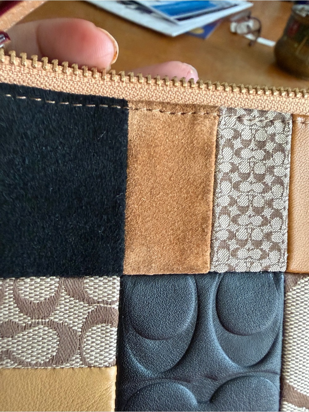Coach Plaza 25 With Patchwork - Picture 10 of 12